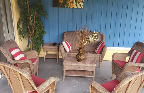 Cocoa House | Beautiful Cocoa house close to beaches and Port