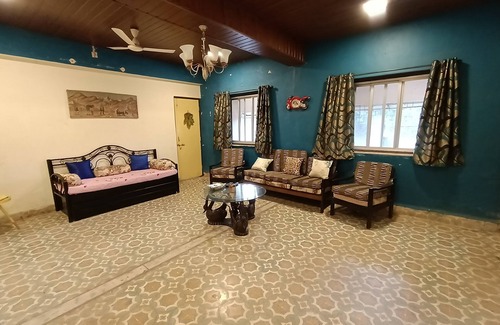 Lonavala House | Beautiful colonial Rowhouse with 2000 sqft Pvt garden, Lonavala