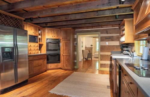 Nottingham House | Beautiful Colonial Style Home in Nottingham PA