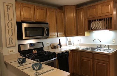 St. Charles Apartment | Beautiful, completely Private St. Charles 3 BR 1 1/2 Bath Apt. near Downtown
