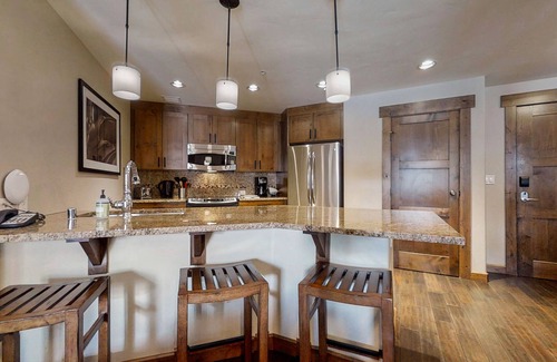 Steamboat Springs Condo | Beautiful condo w/bonus den & shared pool, hot tubs, game room, fitness & more