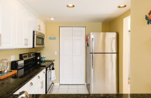 Grove City House | Beautiful Condo with first class amenities on Charlotte Harbor, Orlando Condo 4851