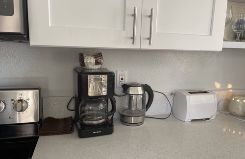 Paradise Condo | Beautiful condo 2bedrooms and 2bath ! Very Close to Las Vegas Strip and Airport