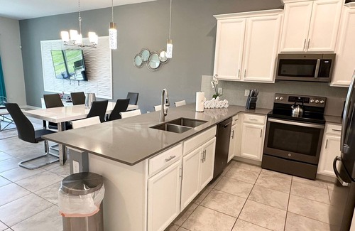 Downtown Condo | Beautiful Condo 3/2 close to disney parks