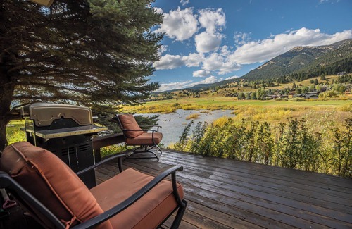Big Sky Meadow Village Condo | Beautiful condo at Big Sky Golf Course w/community hot tub & fireplace - Creek Front Condo