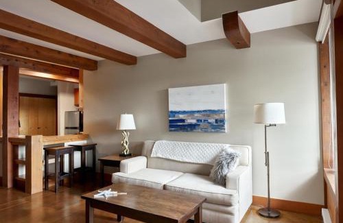 Ucluelet Apartment | Beautiful Condo In A Great Location, Oceanfront Complex - Oe