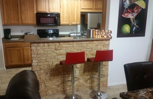 North Mountain Condo | Beautiful Condo in Northeast Phoenix 2 Car Garage