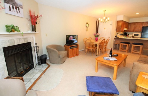 Killington Condo | Beautiful condo nestled slope side on Pico Mtn-walk to lift &ski back! 202