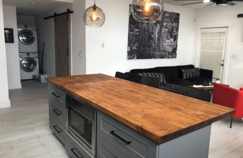 Downtown Baltimore Condo | Beautiful Condo