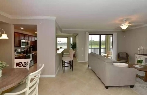 Lakewood Ranch Condo | Beautiful condo in gorgeous Lakewood National golf community