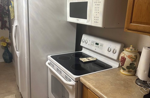 St. Petersburg - Clearwater Condo | Beautiful Condo with balcony, Steps to private beach!n secure gated community !