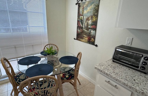 The Meadows Condo | Beautiful condo with golf view in the Meadows Golf Club.