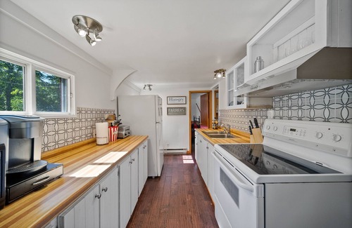 Algoma District Cottage | Beautiful Cottage on Lake Superior with Incredible Sunsets