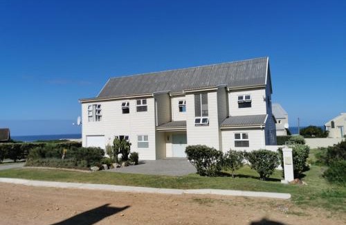 Oyster Bay House | BEAUTIFUL COTTAGE FANTASTIC BEACH