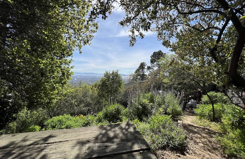 Berkeley Cottage | Beautiful Cottage in the Nature