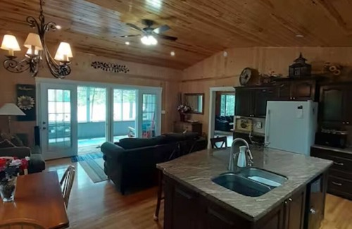 Marmora and Lake Cottage | Beautiful Cottage on a Stunning Lake, Great for Family and Friends!