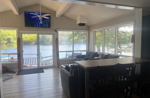 Arden Cottage | Beautiful cottage on Kennebec Lake