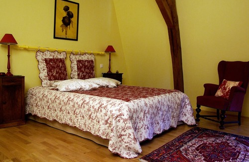 Villamblard House | Beautiful country house with large pool & pretty garden, free Wi-Fi