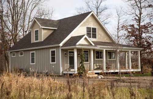 Sawyer House | Beautiful Countryside Cabin Rental for a Relaxing Getaway on the Lake in Sawyer, Michigan