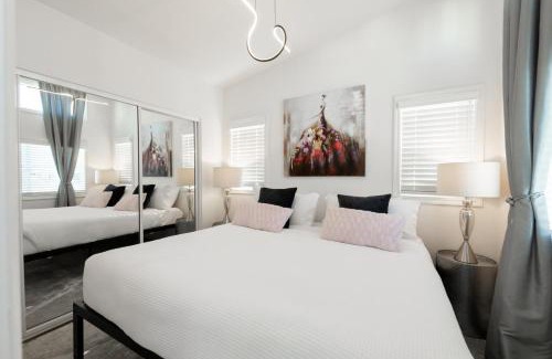 Old Southwest Apartment | Beautiful Courtyard Cottage Amethyst