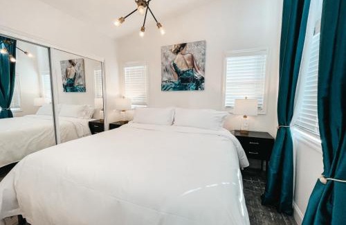 Old Southwest Apartment | Beautiful Courtyard Cottage Emerald