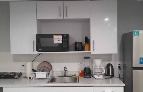 Winnipeg House | Beautiful & Cozy 1BR stay for 2 w/Bathtub Near St Vital