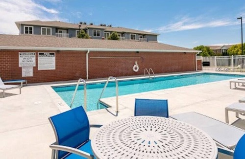 Lincoln Apartment | Beautiful Cozy Condo with Pools/Gym-Self Check-In