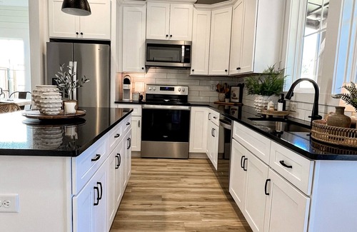 Auburn Cottage | Beautiful cozy cottage located within a mile from Jordan-Hare Stadium