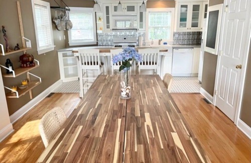 Fair Haven House | Beautiful cozy home w jacuzzi & dock for boat