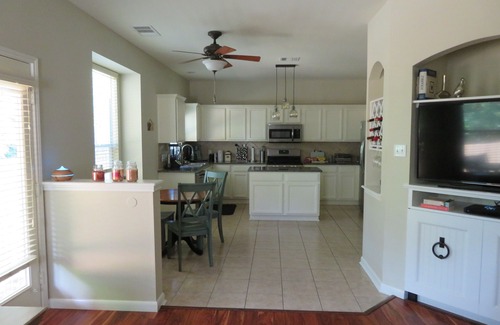 Shiloh House | Beautiful, Cozy South Austin Home Within Minutes Of South Congress/Downtown