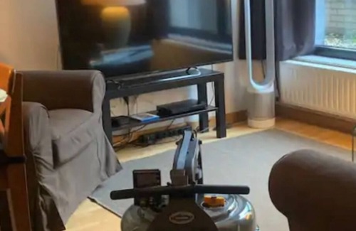 Ixelles Apartment | Beautiful cozy & spacious studio in a quiet street, close to EU parliament.