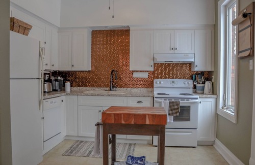 Sudbury House | Beautiful Downtown 3 Bedroom Century Home -A