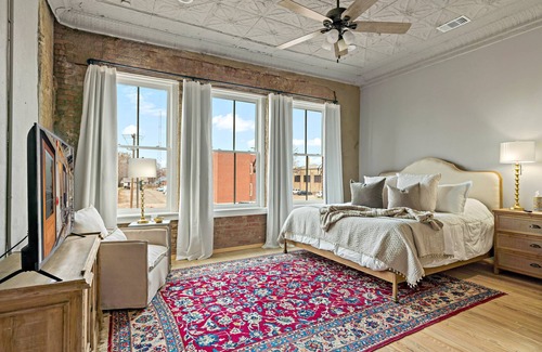 Paris Apartment | Beautiful Downtown Paris with great amenities and spacious living experience.