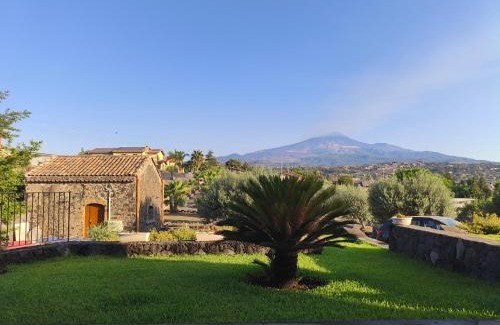 San Giovanni la Punta Bed & Breakfast | Beautiful Etna's view