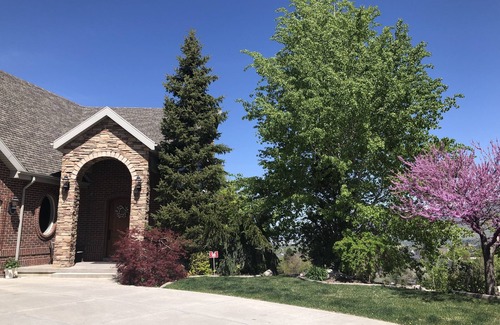 Bountiful House | Beautiful East Bench close to ski resorts and downtown Salt Lake City.