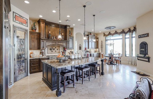 Peoria House | Beautiful Entertainers Dream! Large resort-like pool-Putting green-over 1 acre