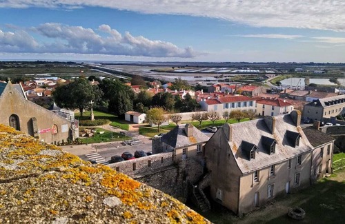 Noirmoutier-en-l'Ile House | Beautiful farmhouse on large plot of land in Noirmoutier, near town center and sea