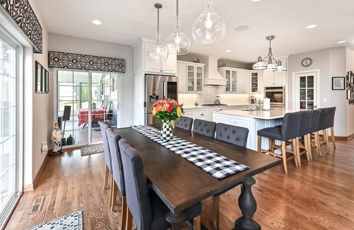 Menomonee Falls House | Beautiful Family Home Away from Home