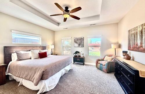 Kanab House | Beautiful Family and Pet-Friendly Home Near National Parks with NEW Hot Tub
