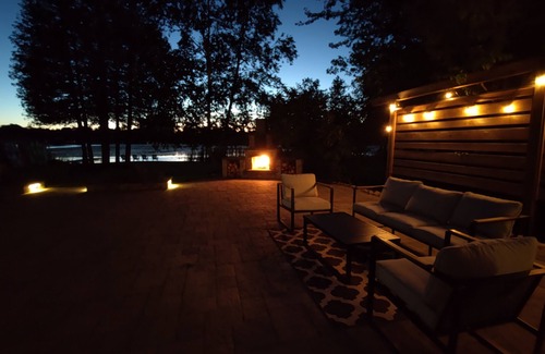 Selwyn Cottage | Beautiful family lakefront cottage