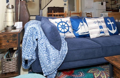 Matane House | Beautiful farmhouse in front of the magnificent St-Lawrence river!nPet-friendly
