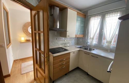 Santander Apartment | Beautiful flat 100 metres from the beach with garage.