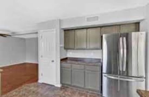 Bear Ridge House | Beautiful four bedroom family home close to mountain views.