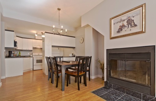 Vieux-Quebec-Cap-Blanc-colline Parlementaire Condo | Beautiful Fully Furnished Condo - Inside Old Quebec