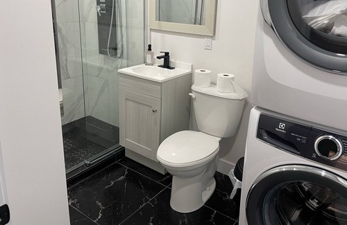 Laval Apartment | Beautiful fully renovated studio