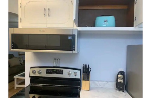 Grand Island House | Beautiful Furnished 2 Bedroom House with Garage