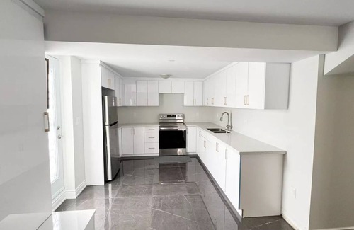 Meadowvale Village House | Beautiful furnished three rooms