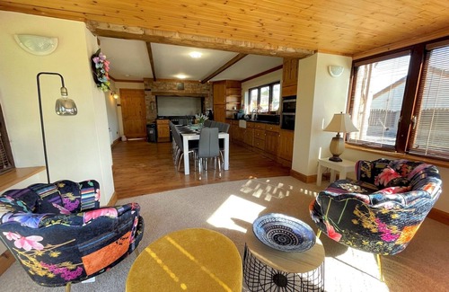 Kirkpatrick Fleming House | Beautiful 5BR House near Gretna Green with Garden | Pass the Keys