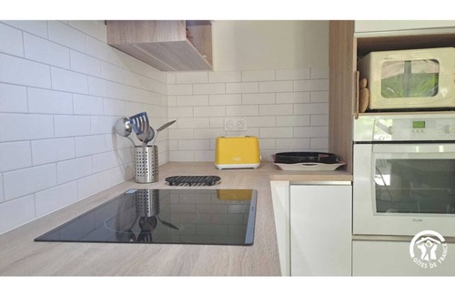 Albi Cottage | Beautiful gîte in the heart of Occitanie in ALBI - A bee farm in town!
