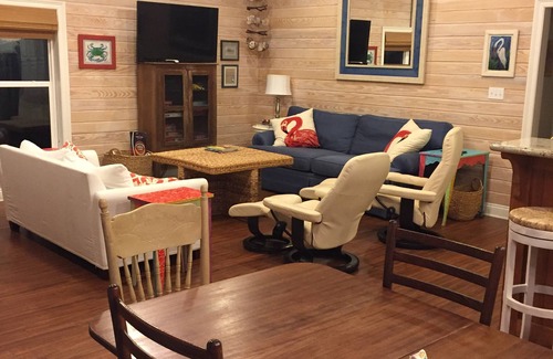 Grand Isle House | Beautiful Grand Isle QUIET East End Beachfront